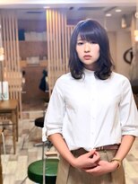 クート(ku-to+)&nbsp;ku-to+南浦和【徳田勝義】小顔カットで大人可愛い暗髪セミディ