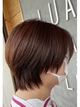 ルアナ バイ ザシーヘアーアンドライフ(LUANA by the SEA hair&life) えりあし長めのショート