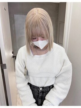 ミラ(MIRA) ホワイトベージュ/春カラー/ハイトーンカラー/学割