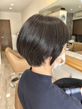 エイチヘアープロダクト(H hair product) 大人クビレショート