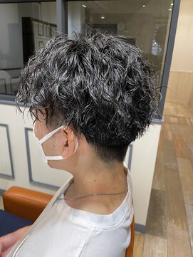 ネオリーブエム(Neolive em;) メンズパーマ　ツイストスパイラル