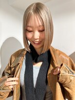 ヌウ(nuu) 〈生平〉ホワイトブロンド/ケアブリーチ/ダブルカラー/ボブ