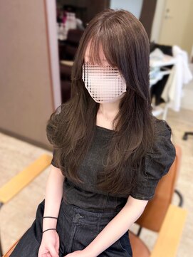 マーリャヘアー(mallia hair) やわらかい質感のウェーブ×艶カラー