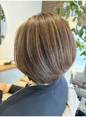 ひし形ボブ　白髪ぼかしハイライト