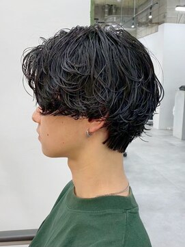 ツーダブル 大阪梅田(WW..) ツイストスパイラルパーマ波巻きスパイラル刈り上げマッシュ