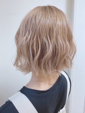 ミリム 栄矢場町店(MIRiM) 【栄矢場町】ミニボブ×ベージュカラー