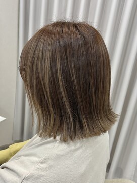 サイクル(CYCLE) 黒髪/クラゲヘアー/オリーブグレー/小顔/ココアベージュ/伊勢崎