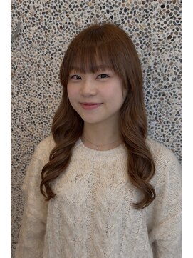 ベッラ(Bella) 赤みを抑えた柔らかベージュ