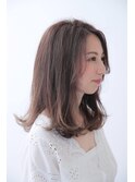 斜めバングで大人綺麗なナチュラルロング