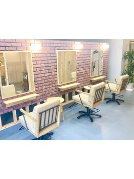 騒がしい美容室が苦手な方に◎心からリラックスできる“SiiJe”の細かな気配りが嬉しい。癒しの空間…♪