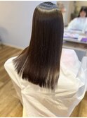 ナチュラル仕上げの縮毛矯正