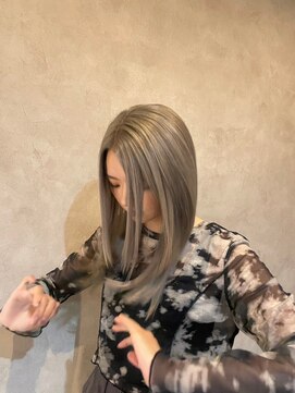 ウタリ(utari) ケアブリーチでダメージレスハイトーン【難波 桜川 ケアブリーチ