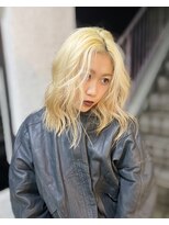 エイン(EYN) ブロンドカラー/抜きっぱなし/ハイトーン