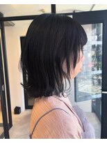 ニーイチイチ(211)&nbsp;ネビージュ/くびれヘア/暗めヘアー/レイヤー