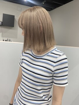 オル('olu) 外ハネベージュ