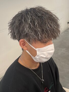 バース バイ ハピネス(BIRTH by happiness) ホワイトメッシュ　ツイストスパイラルパーマ