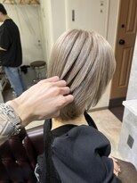 ホワイト グレージュ ミルクティー ハイトーン 池袋