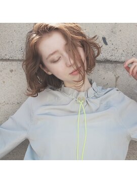 ミットバイツリー センター北(mit by tree) プラチナペールベージュシアーニュアンスウェーブボブ