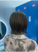 オリーブベージュ