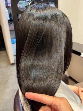 OHI 赤羽店 艶髪ストレートロングヘア★髪質改善/ 縮毛矯正(30代40代50代)