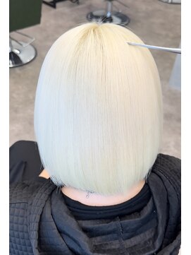 モニカ 原宿店(MONIQA) ホワイトブロンド