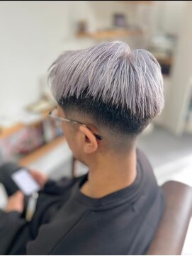 イヨーク 西原店(IYOHK) シルバーショートスタイル