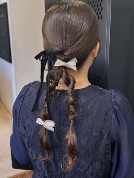 ピエスヘア(PIE'CE HAIR) 静岡/清水 タイトポニーツイン ローポニーアレンジ