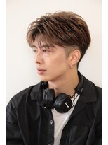 ソレイユトウキョウシブヤ(SOLEIL TOKYO shibuya)&nbsp;ツーブロックフェザーパーマニュアンスパーマセンターパート