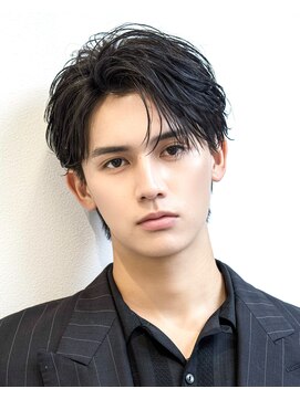 オーシャントーキョー 渋谷神南(OCEAN TOKYO) 耳掛け黒髪フェザーパーマビジネスショート