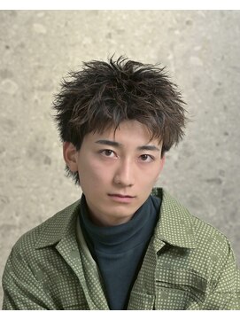 ネイビー(NAVY) 立体感で魅せる「シャドウスパイキーショート」