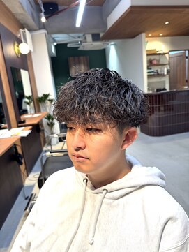 アトラクト バイ ラック 津田沼(Attract by LUCK) ツイストスパイラルパーマ/津田沼/メンズパーマ/メンズ/ブリーチ