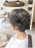 ショートボブ