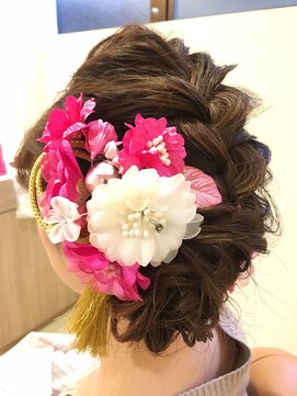 美粧ほそや 横浜反町 成人式アップ