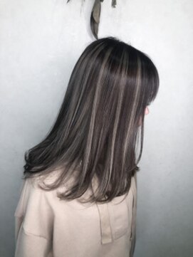 コジック ヘアアンドアイ(Cogic hair & eye) 3Dハイライト透明感アッシュ寒色カラーセミロングカジュアル