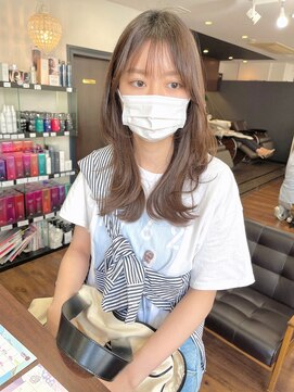 レイラバイアフロート 吉祥寺(Lila by afloat) 暗髪くすみブルーウルフカットレイヤーカット／20代30代40代