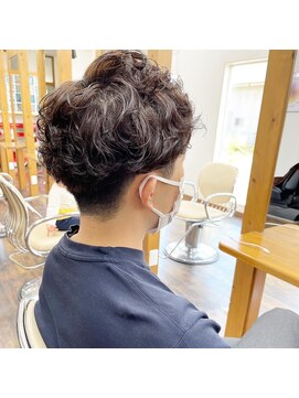 チームボス(Team BOSS) ツーブロック×マッシュパーマ