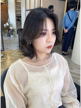 アリスバイアフロート 自由が丘(ALICe by AFLOAT) ぱたっとミディボブ流れるフェイスレイヤー