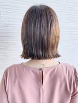 アパートメントヘアー 切りっぱなしボブ