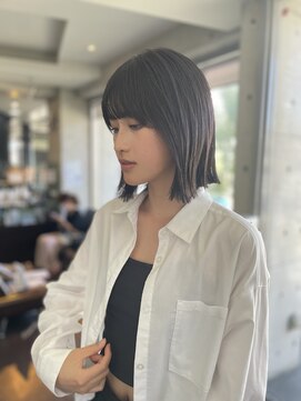 ニーゼロゼロナナ(2007) ストレートボブ