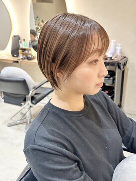 ヒビヲ(HIBIO) ショートボブタッセルボブ切りっぱなしボブハイトーンカラー韓国