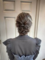 アロマ ヘアー ルーム 新宿3号店(AROMA hair room)&nbsp;編み込みアップスタイル/華やかパールアクセ/大人上品アレンジ