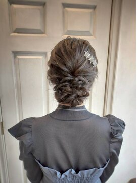 アロマ ヘアー ルーム 新宿3号店(AROMA hair room) 編み込みアップスタイル/華やかパールアクセ/大人上品アレンジ