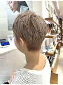 ハイトーンショート/ブロンドベージュ/ミニショート