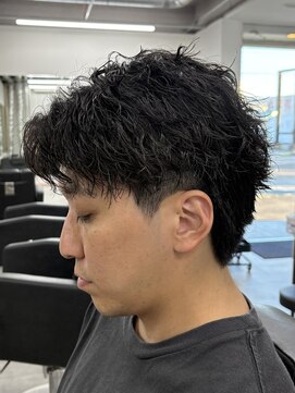 レボ 神宮寺店(Revo) 刈り上げアップバンク。ツイストスパイラルパーマ
