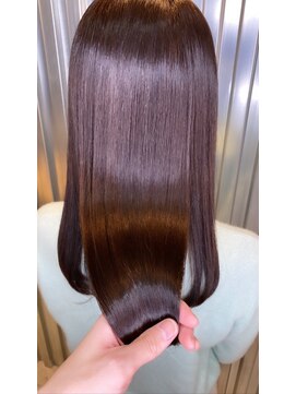 ジーナ 福岡天神(Zina) 小顔セミウェットウェーブピンクベージュハイライトカラー