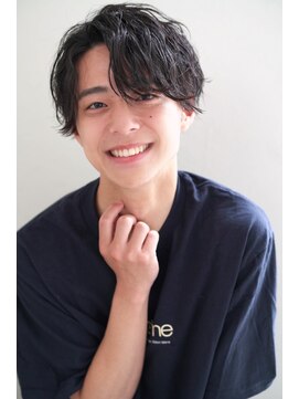 ジョエミバイアンアミ(joemi by Un ami) （joemi 新宿)韓国マッシュアップバングセンターパートヘア 近江