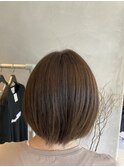 オリーブベージュ