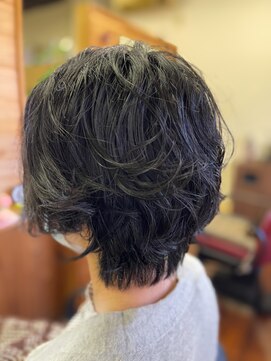 ニサブラ(Nisa Bula) ショートエアリィウルフ