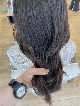 ネオリーブ チロル 横浜西口店(Neolive CiroL.) オリーブベージュ 透明感カラー 艶カラー