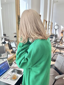 コワファースト  させぼ五番街店(COIFF1RST) White blond